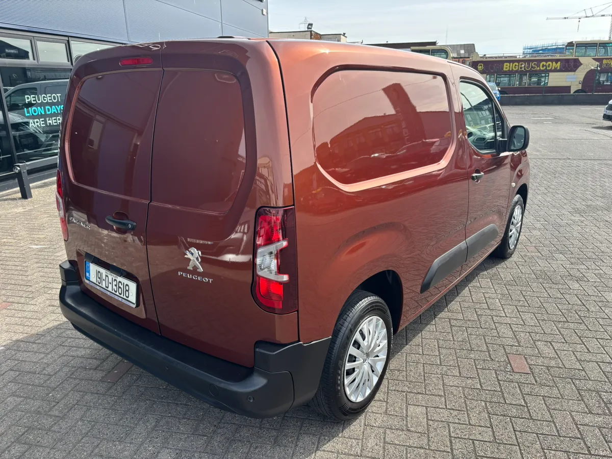 2019 Peugeot Partner Professional - Image 4