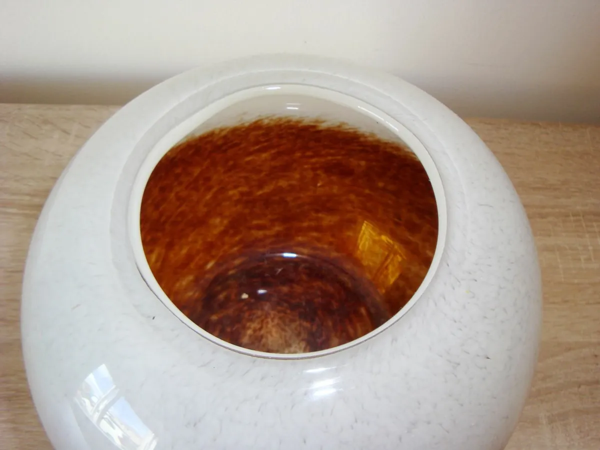 Glass brown and white vase - Image 2