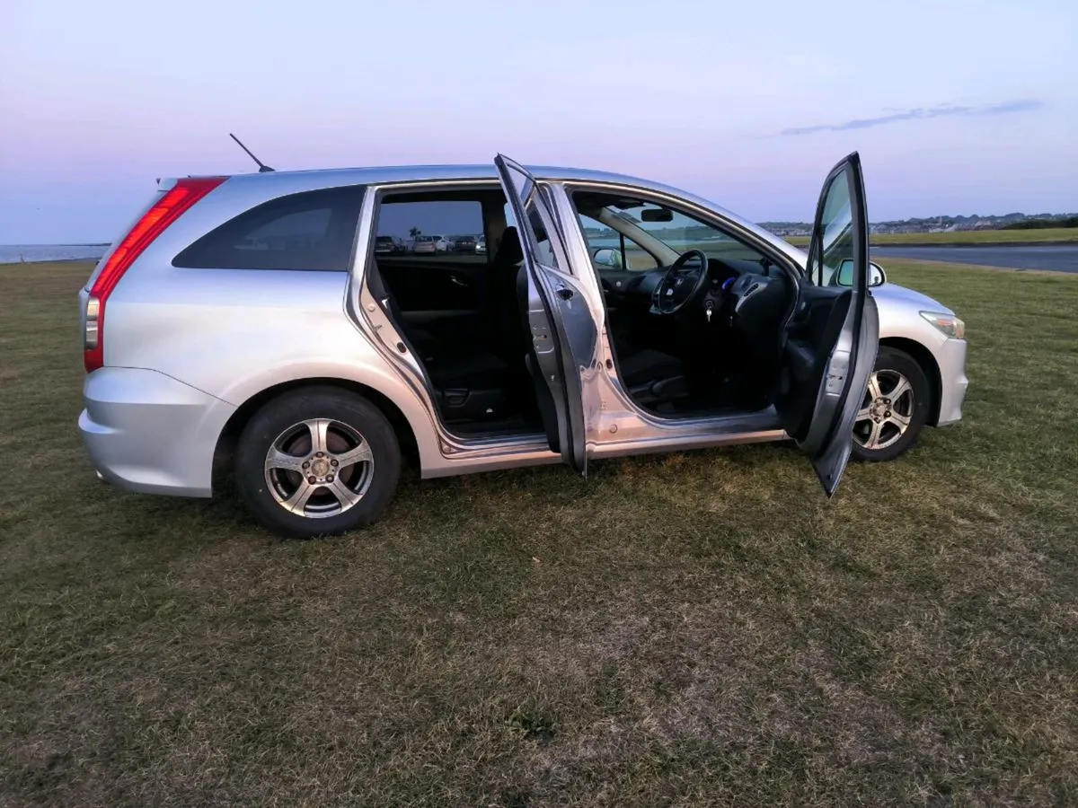 Honda Stream - Image 4