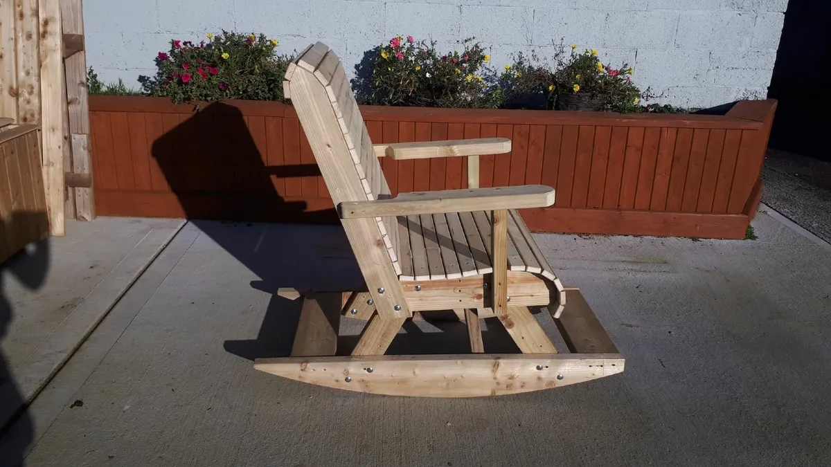 Rocking Chair for the garden - Image 2