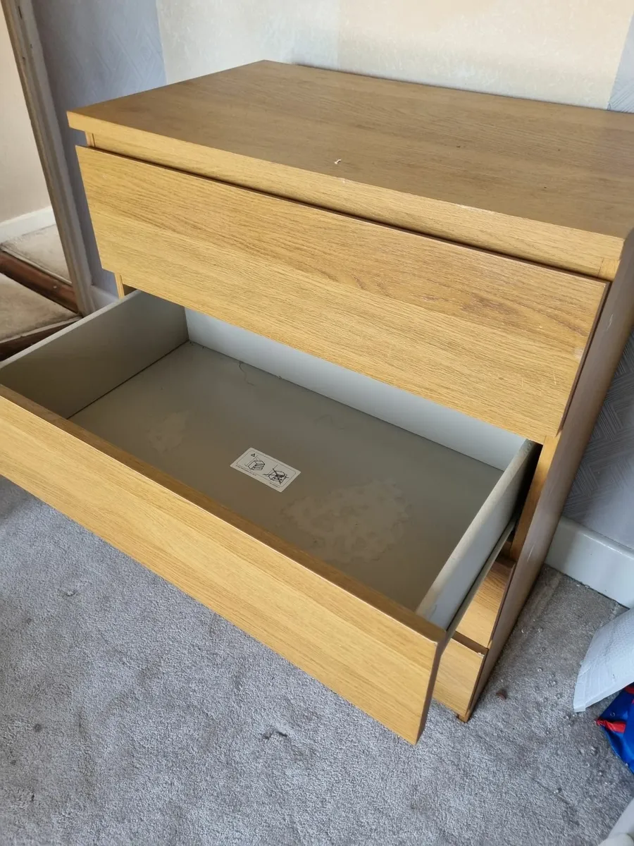 Free Drawer Cabinet For Collection - Image 2