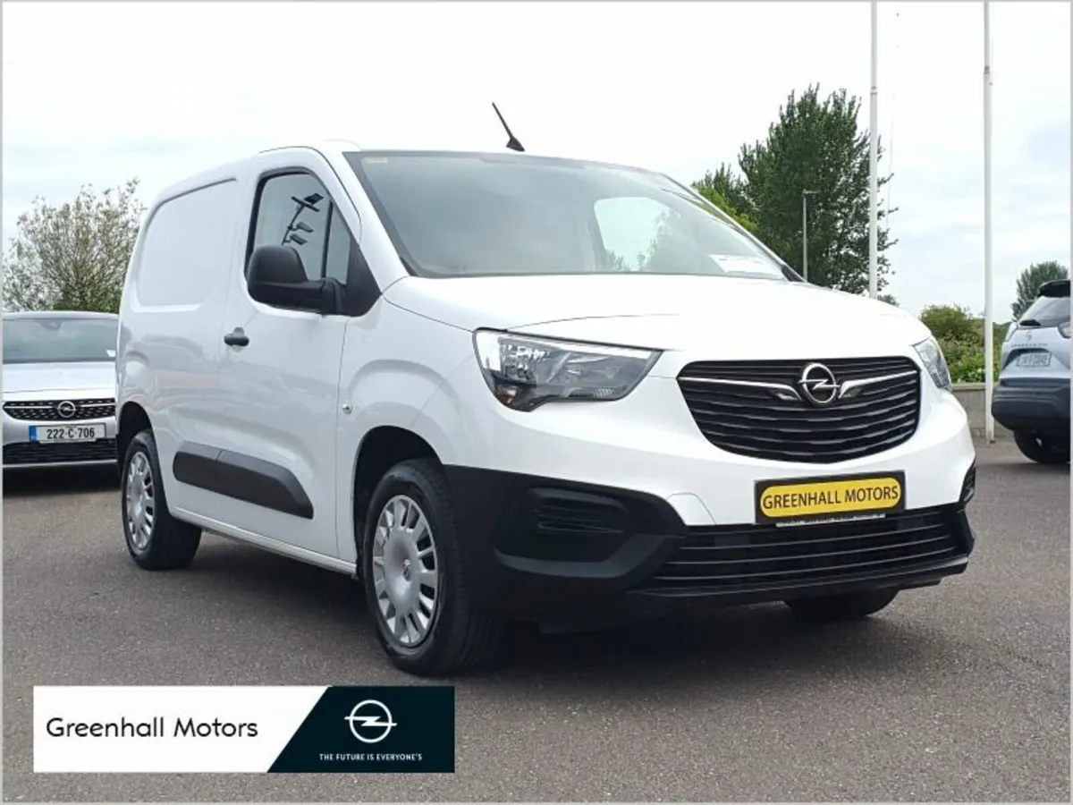 Opel Combo 2022 - ONLY 13k km on clock - Image 1