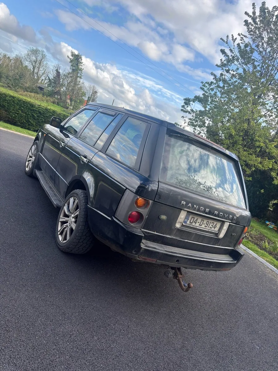 Range Rover TD6 HSE **Fresh DOE** - Image 2