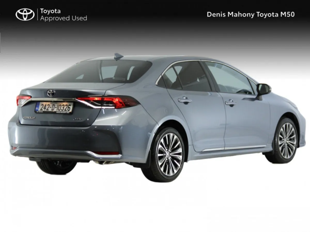 Toyota Corolla Luna Sport Hybrid Saloon Auto - Image 2