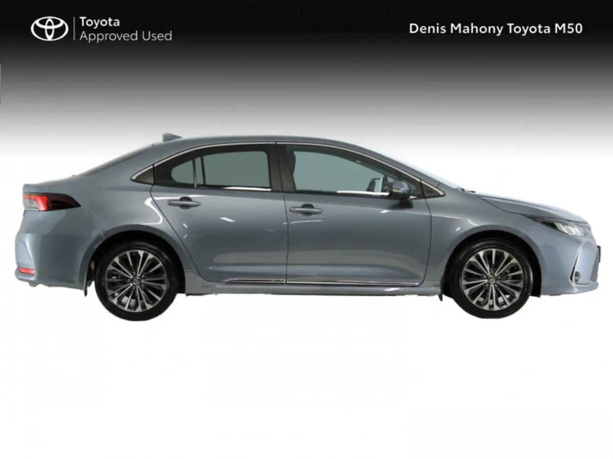 Toyota Corolla Luna Sport Hybrid Saloon Auto - Image 3