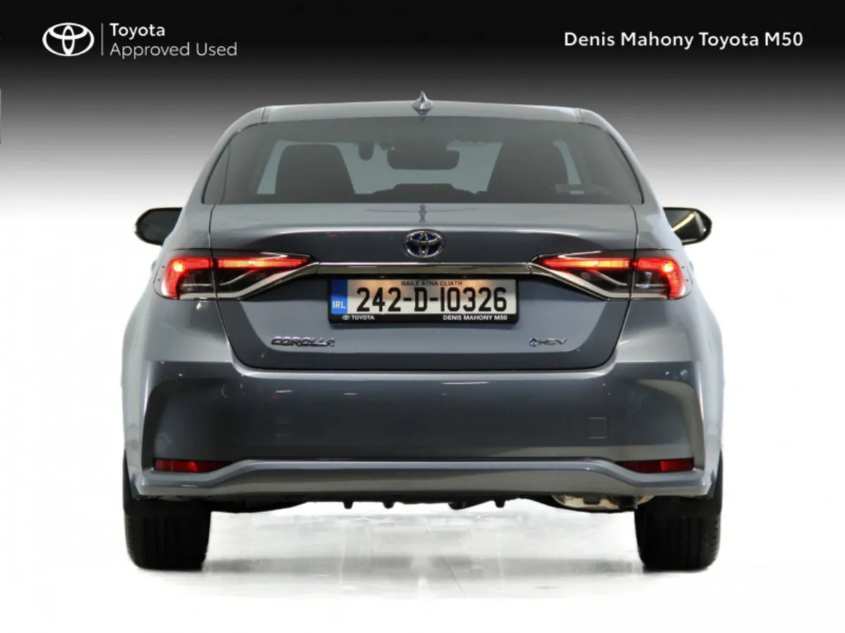 Toyota Corolla Luna Sport Hybrid Saloon Auto - Image 4