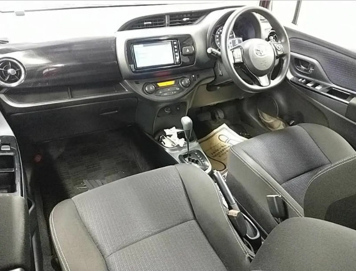 Toyota Vitz 2018 hybrid push start Automatic - Image 3