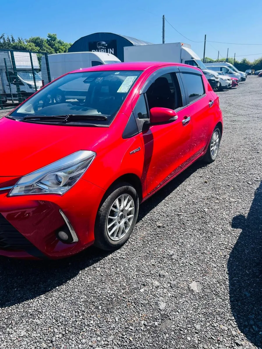 Toyota Vitz 2018 hybrid push start Automatic - Image 4