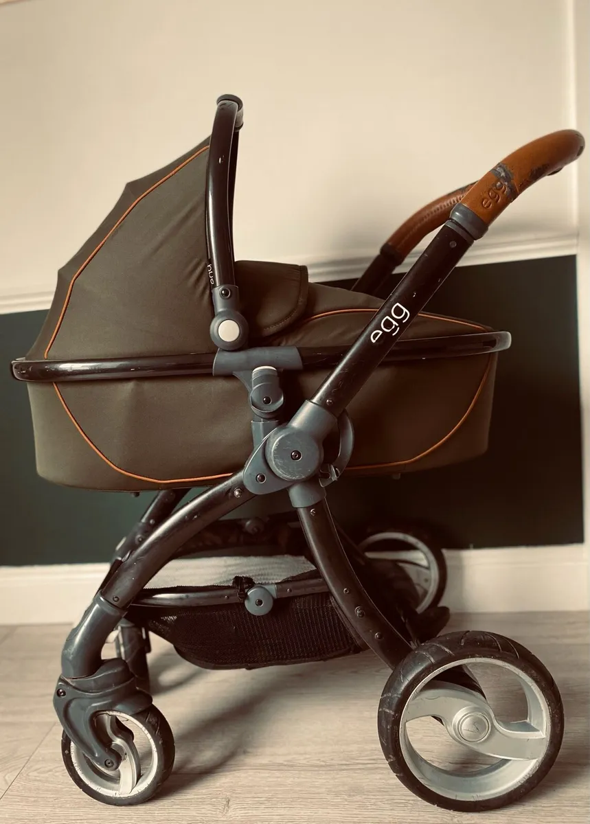 Egg stroller hunter green inc bassinet & pushchair - Image 3