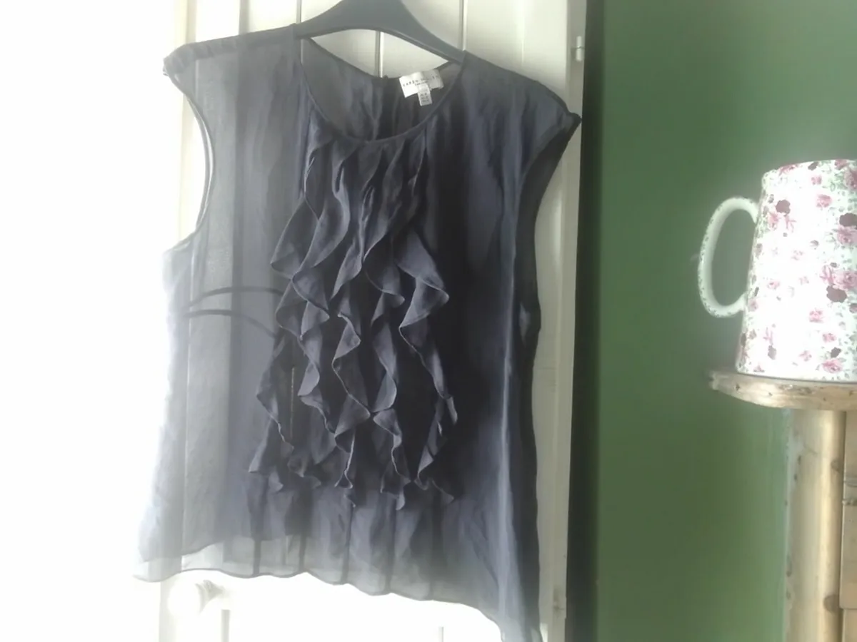 KAREN MILLEN BLACK SILK SLEEVELESS TOP 14 - Image 1