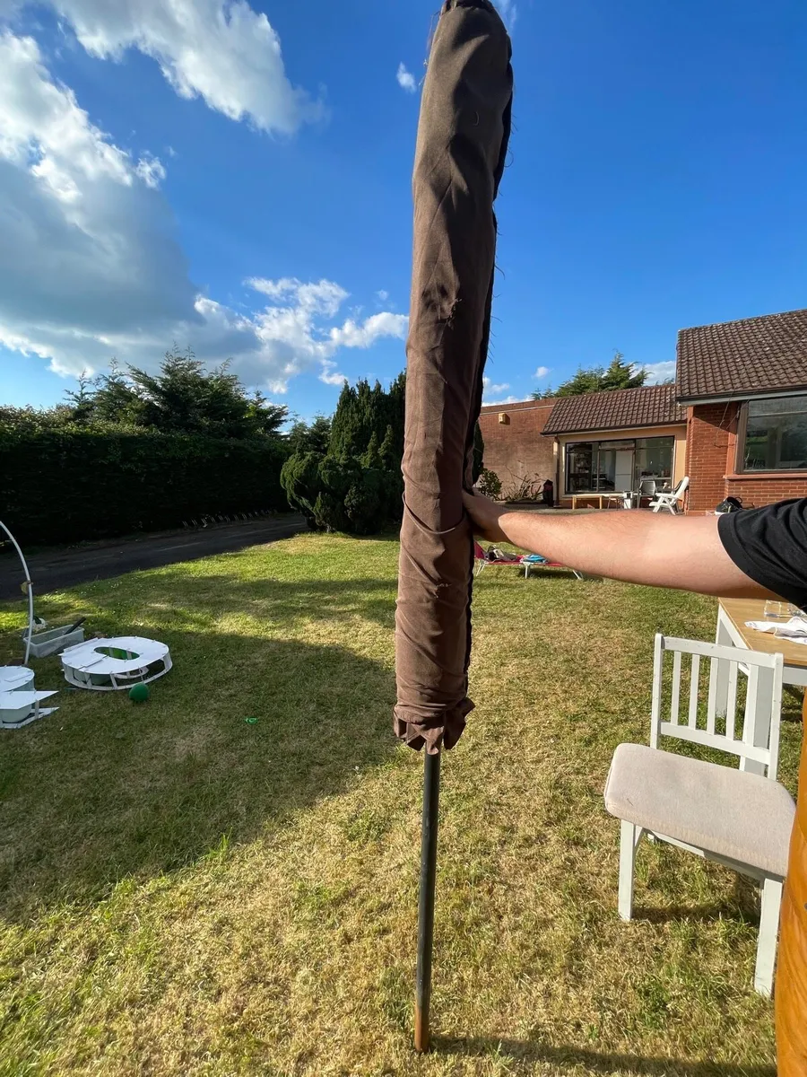 Parasol (sun umbrella). Used 1 time only - Image 1