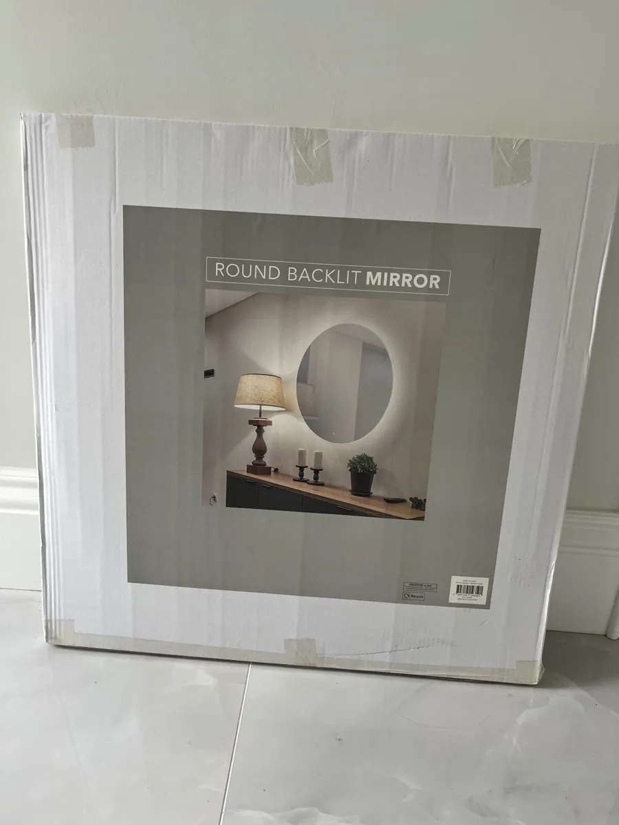 70cm Round backlit Mirror - Image 1