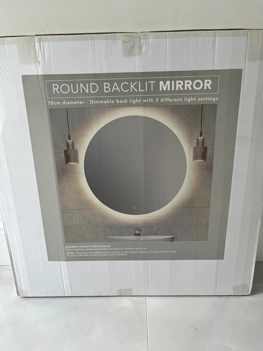 70cm Round backlit Mirror - Image 2
