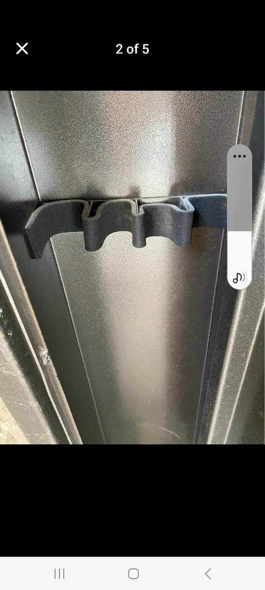 Gun safe - Image 1