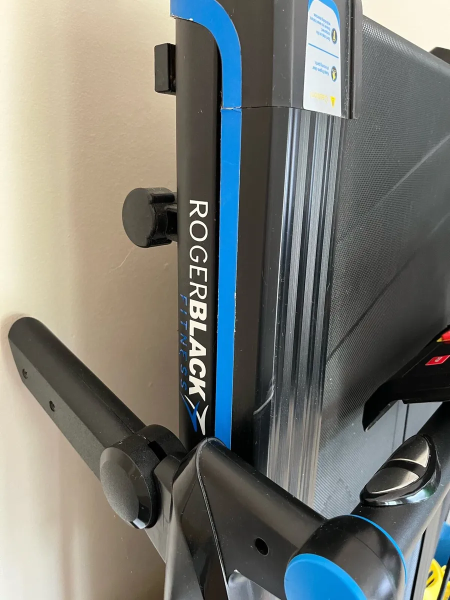 Foldable space saver treadmill 1-15km / 1-15% inc - Image 3