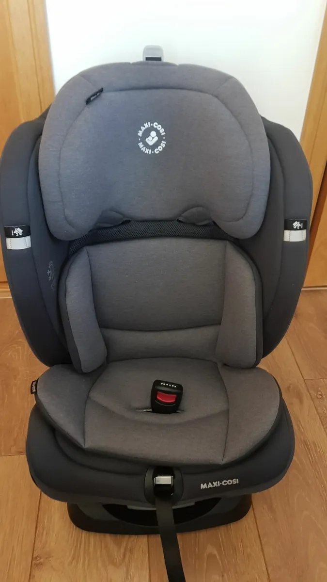 Car seat Maxi cozy Titan + BRAND NEW - Image 4