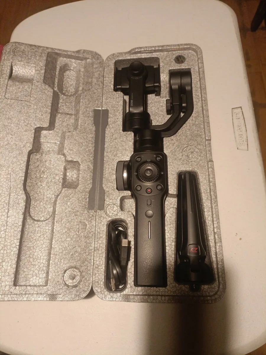 Zhiyun smooth 4 gimbal