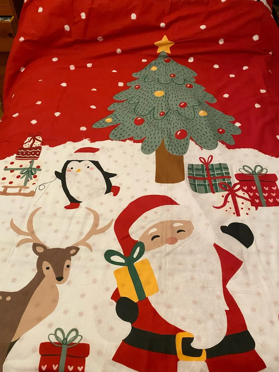 BRAND NEW Christmas Double Duvet and Pillowcases - Image 2