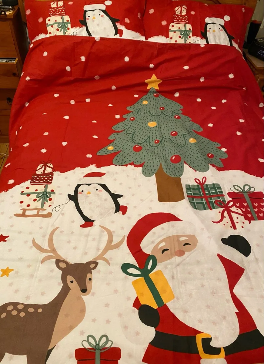 BRAND NEW Christmas Double Duvet and Pillowcases - Image 3