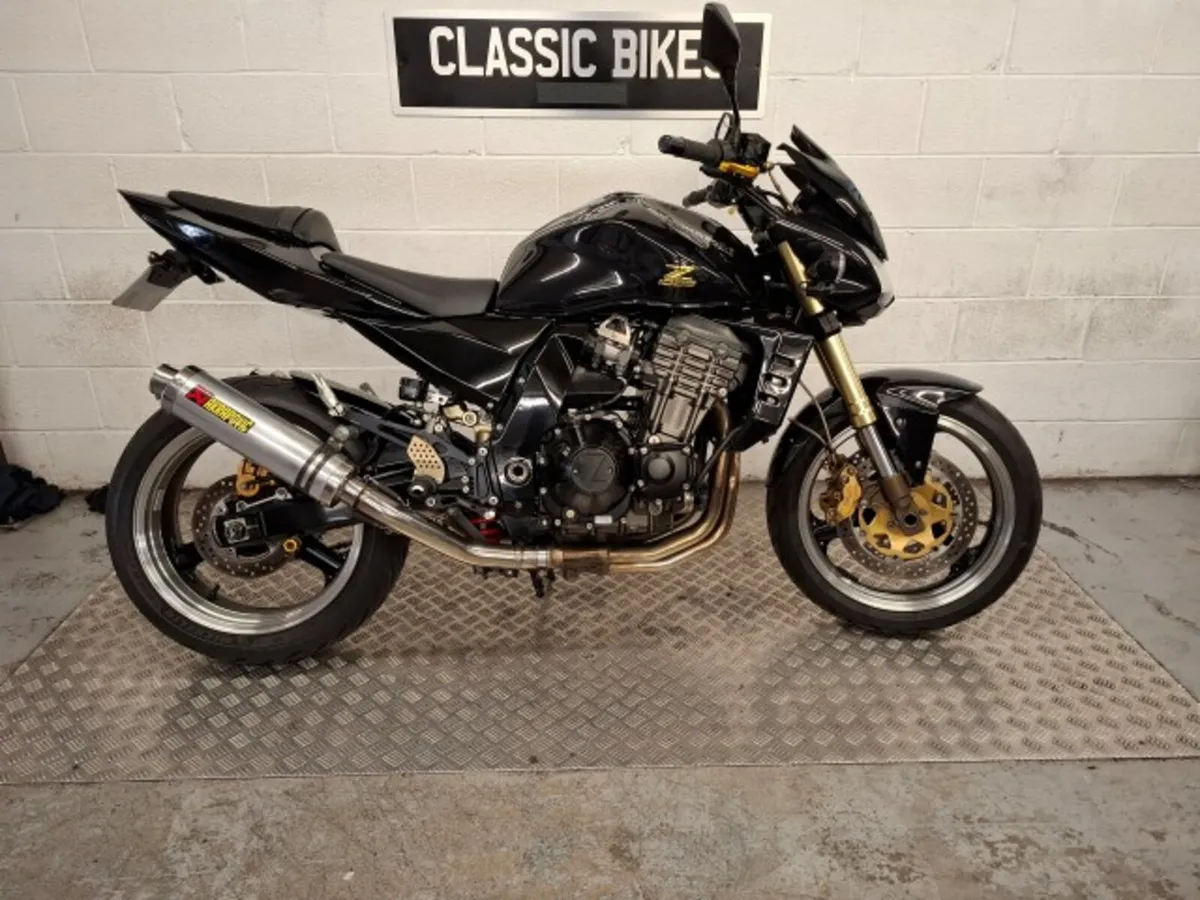 Kawasaki Z1000 2005 - Image 1