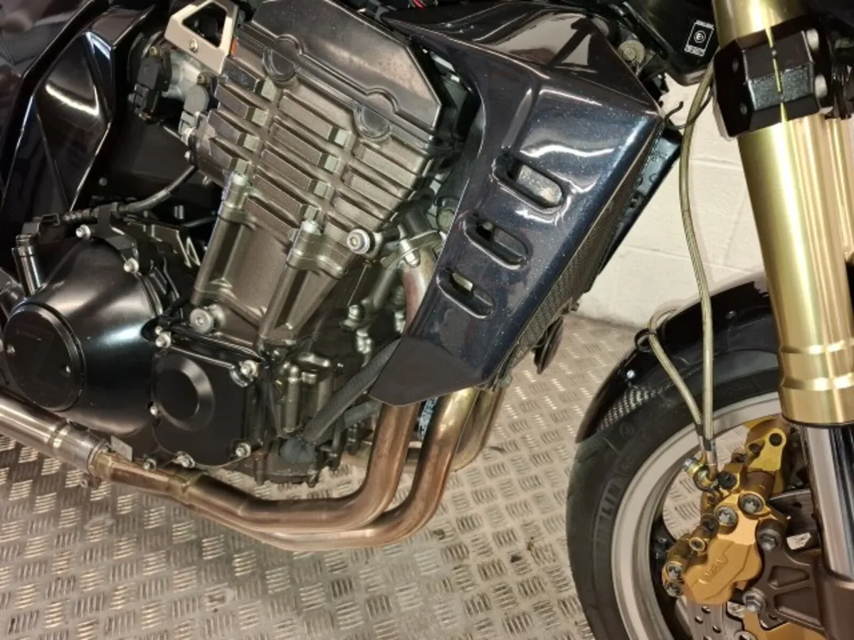 Kawasaki Z1000 2005 - Image 4