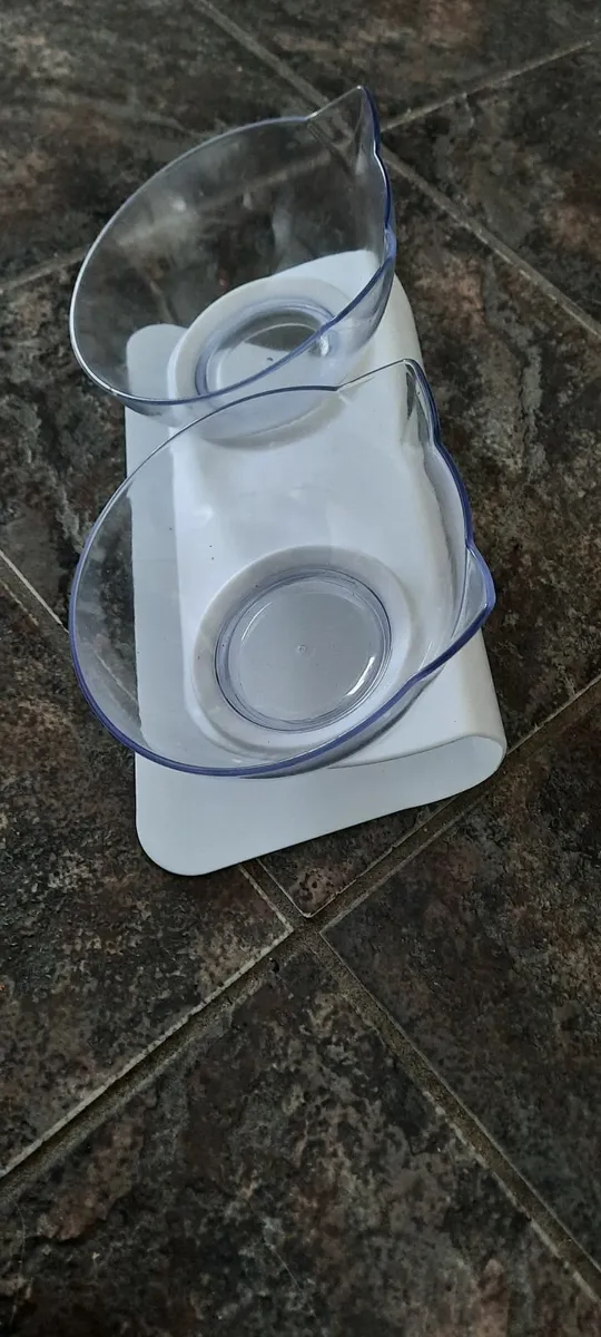 2 cat feeding bowls - Image 2
