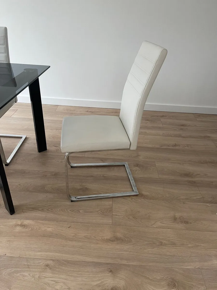 Dining table and chairs - Image 3