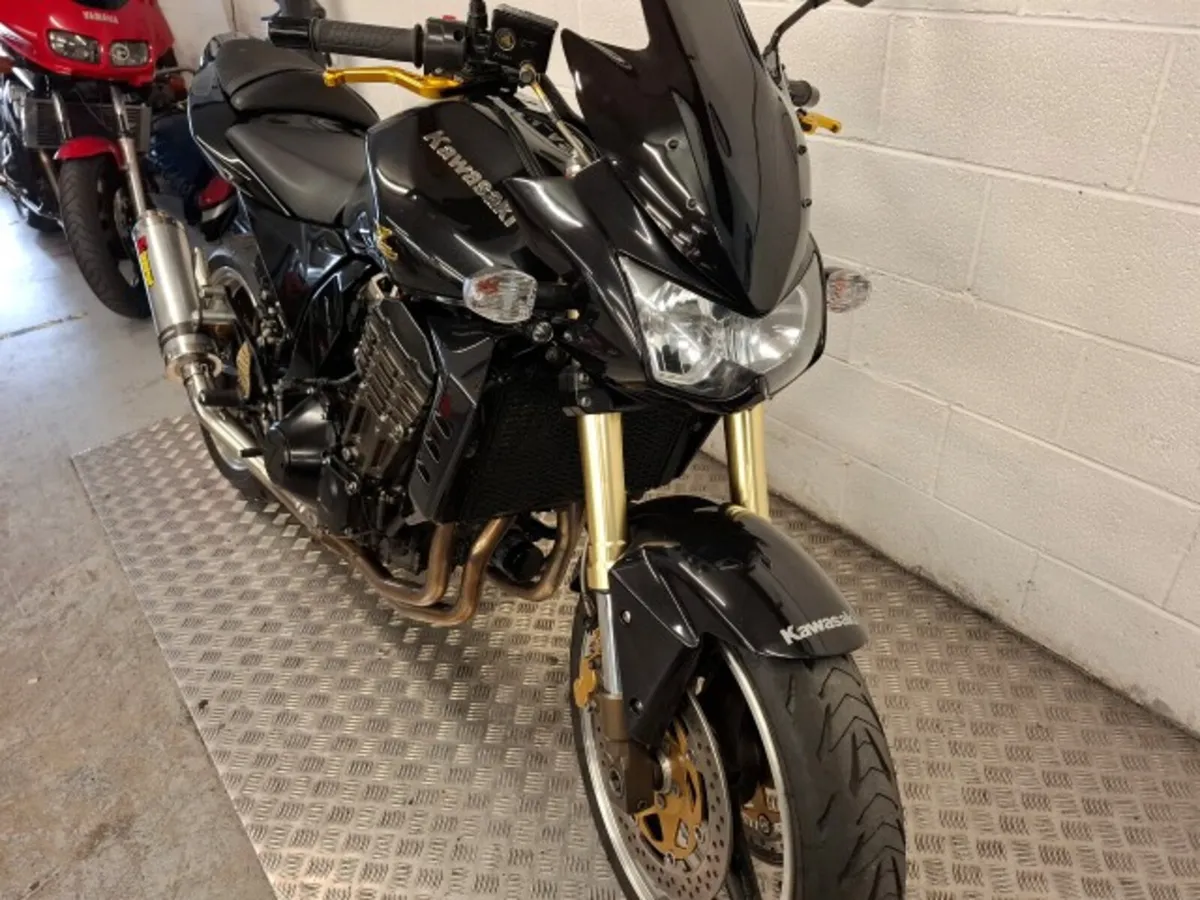 Kawasaki Z1000 2005 - Image 2