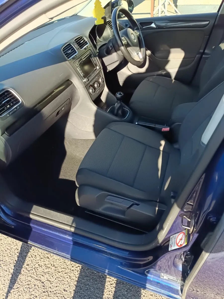 Volkswagen Golf 2011 - Image 3