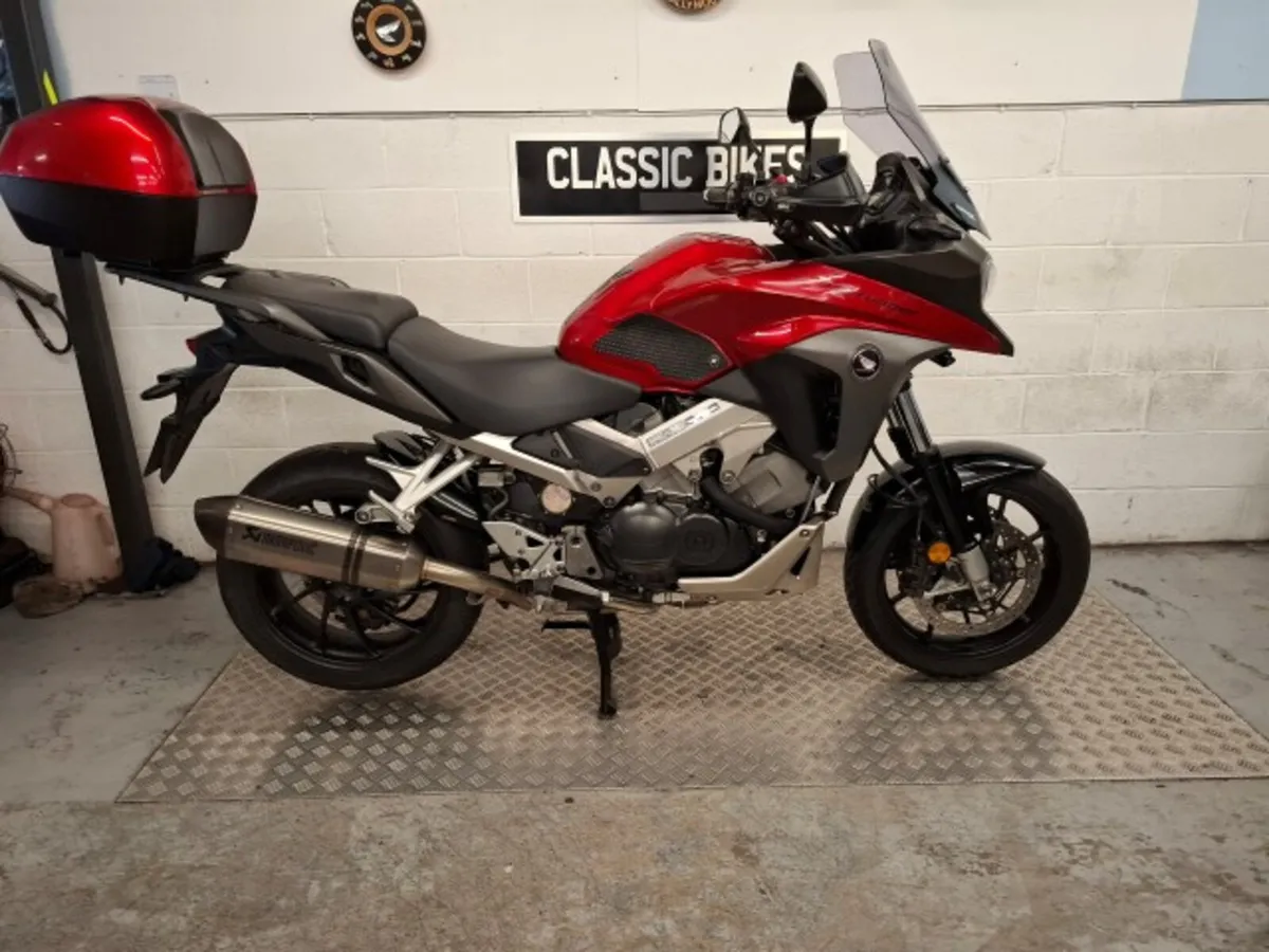 Honda Crossrunner 800 2016 - Image 1