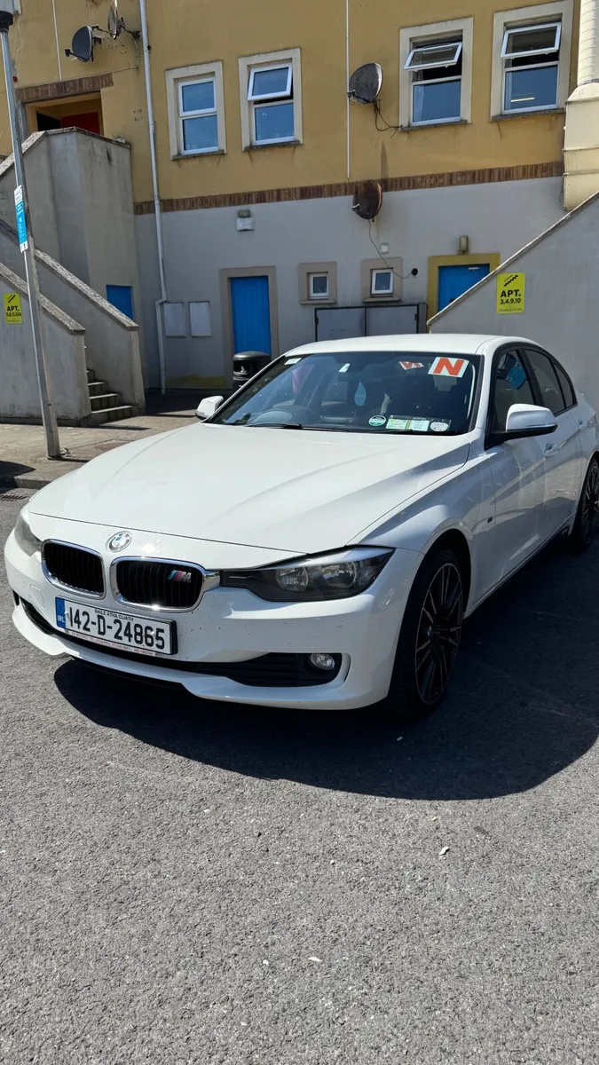 BMW 3-Series 2014 - Image 2