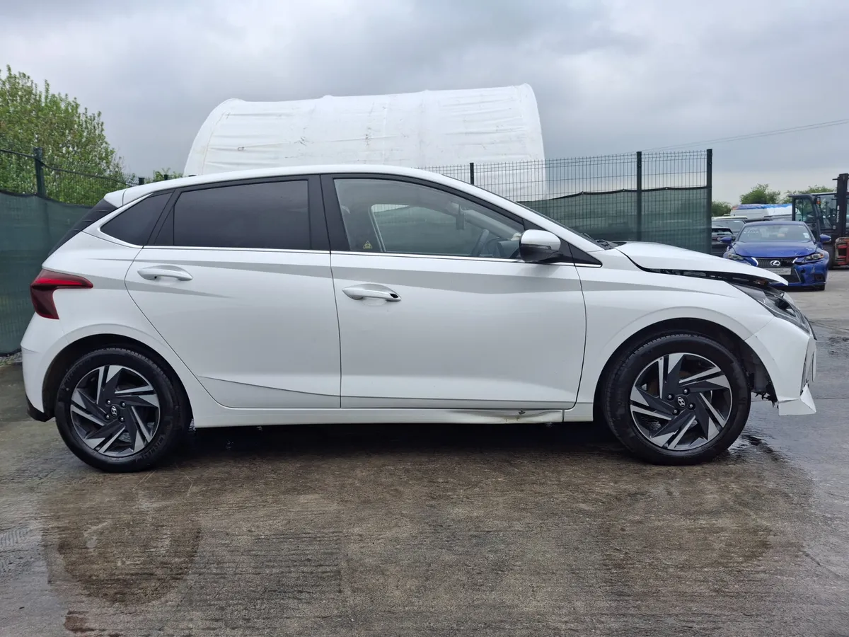 222 Hyundai i20 1.2 Petrol - Image 3