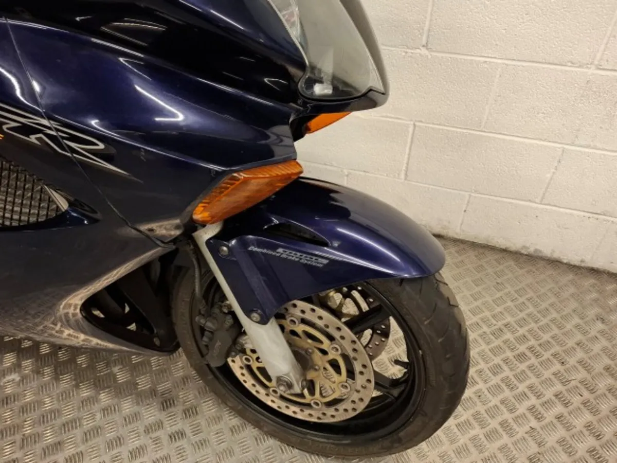Honda VFR800  2002 - Image 3