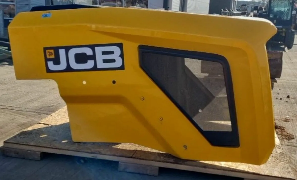 JCB loading shovel bonnet - Image 4