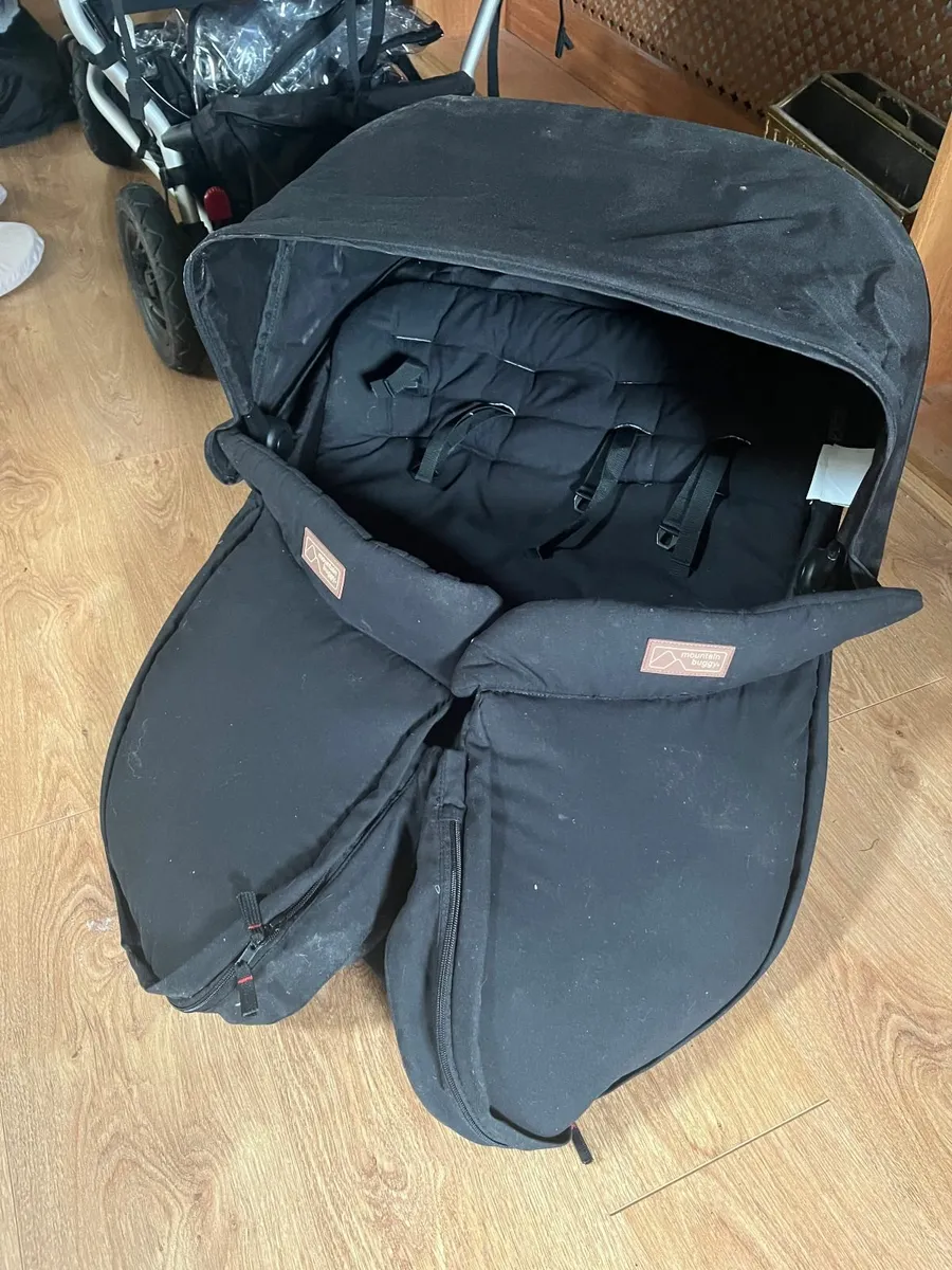 twins buggy/pram/pushchair- Mountain Buggy Duet - Image 4