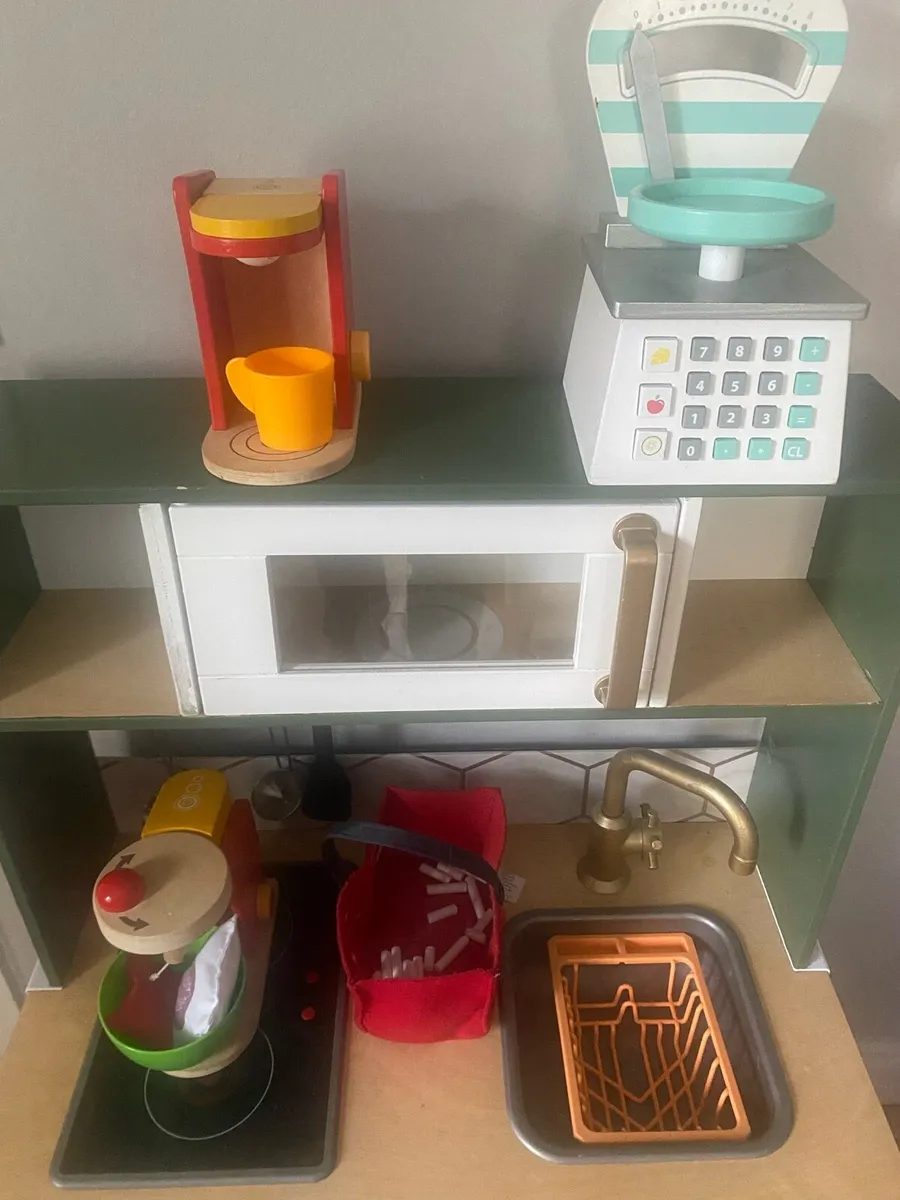 Toy Kitchen & Toys - Image 3