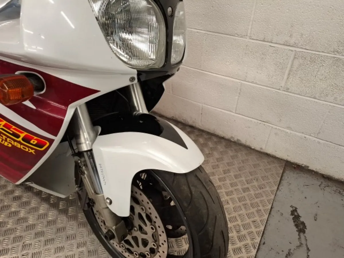 YAMAHA YZF 750 Genesis 1995 - Image 3