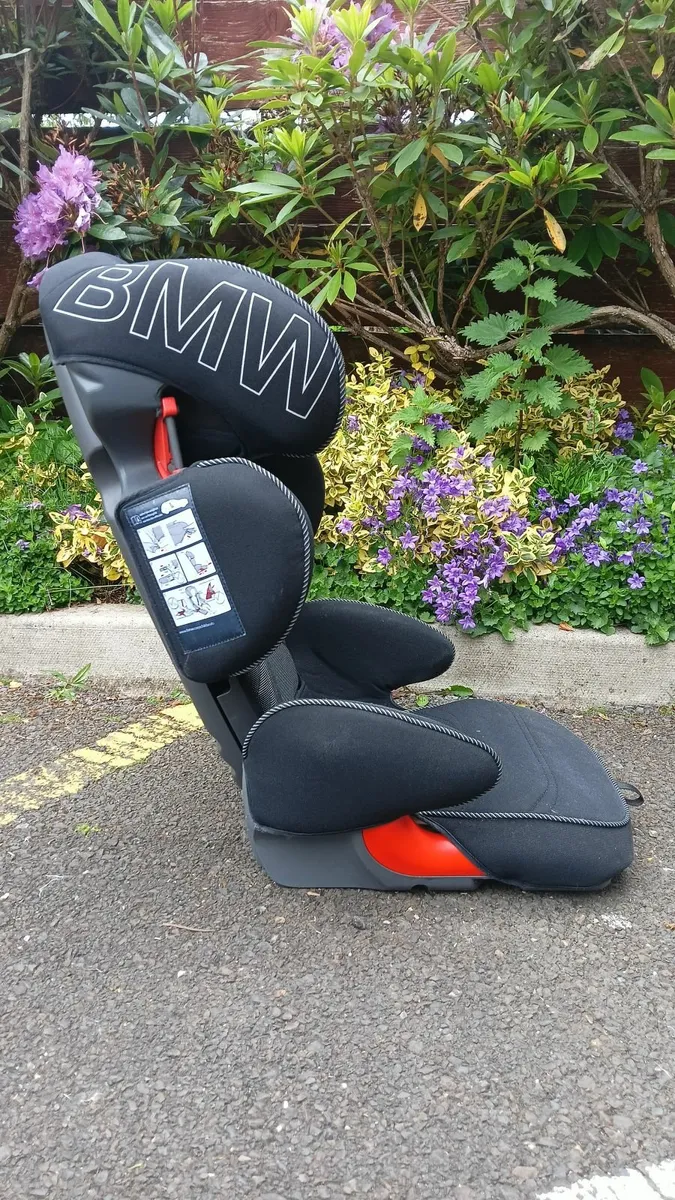 BMW Baby car seat with protection mat - Image 3