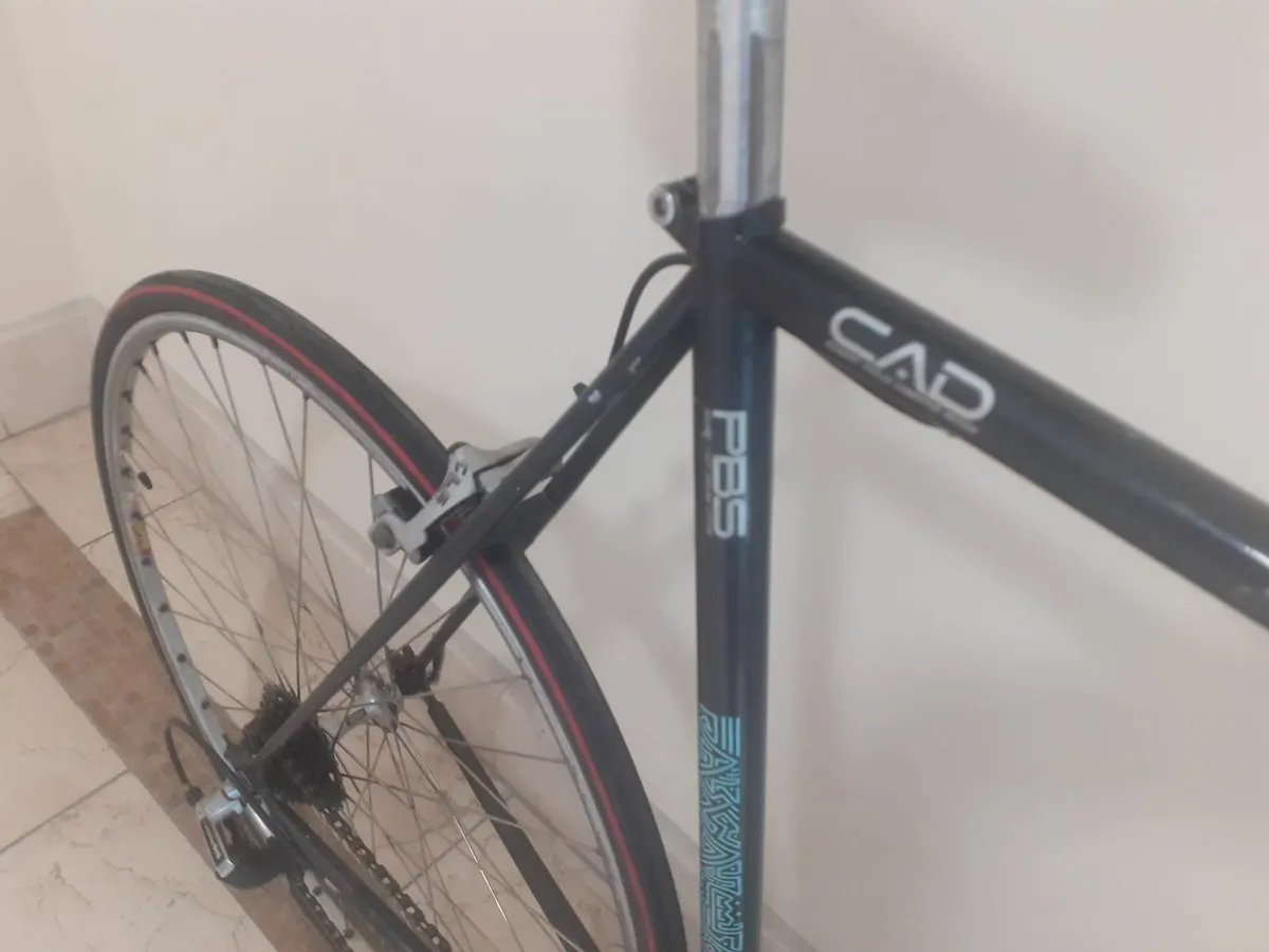 Large frame Peugeot mens bicycles - Image 4