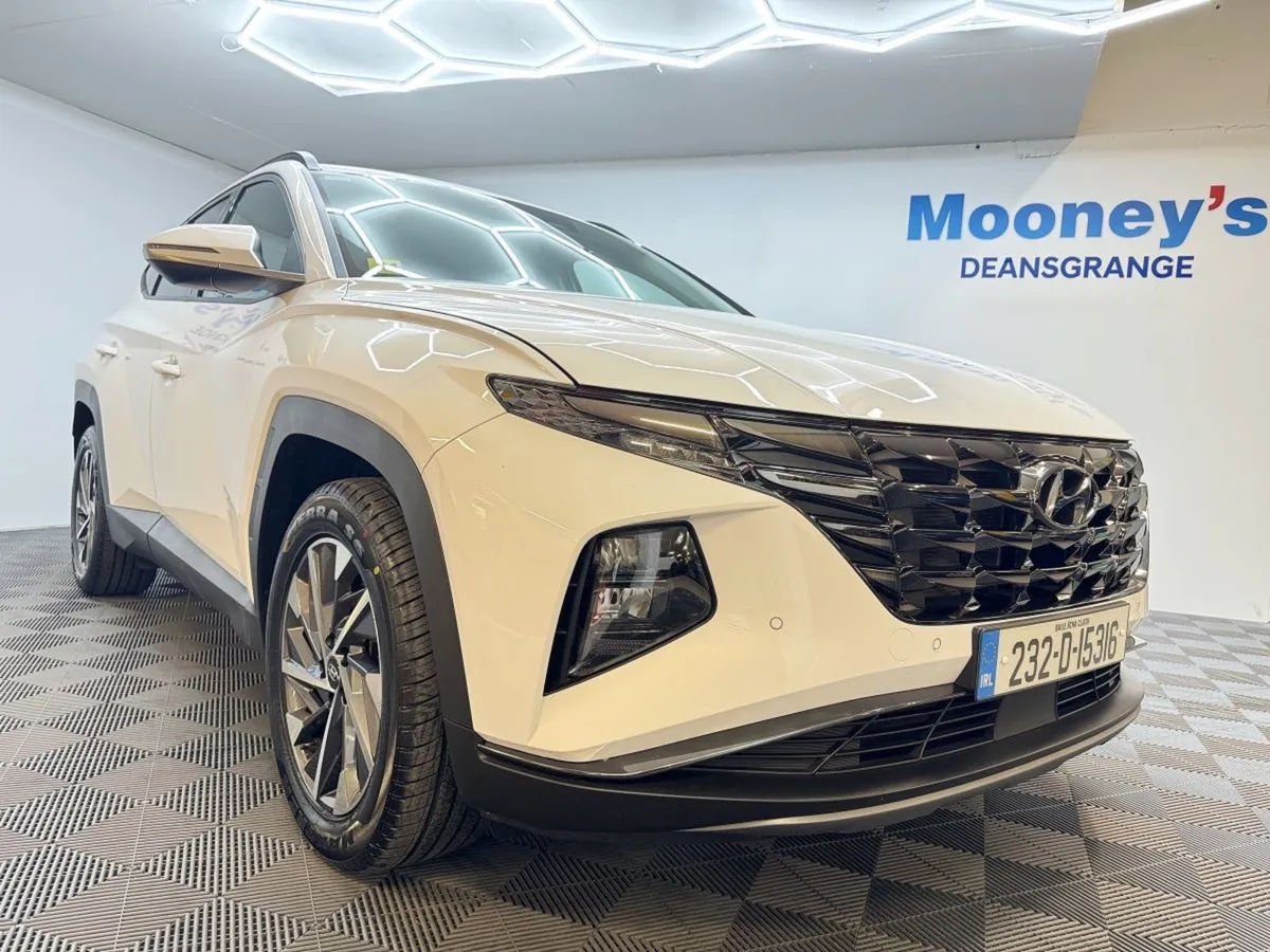Hyundai Tucson 2WD Executive Plus  High Spec  Lea - Image 4