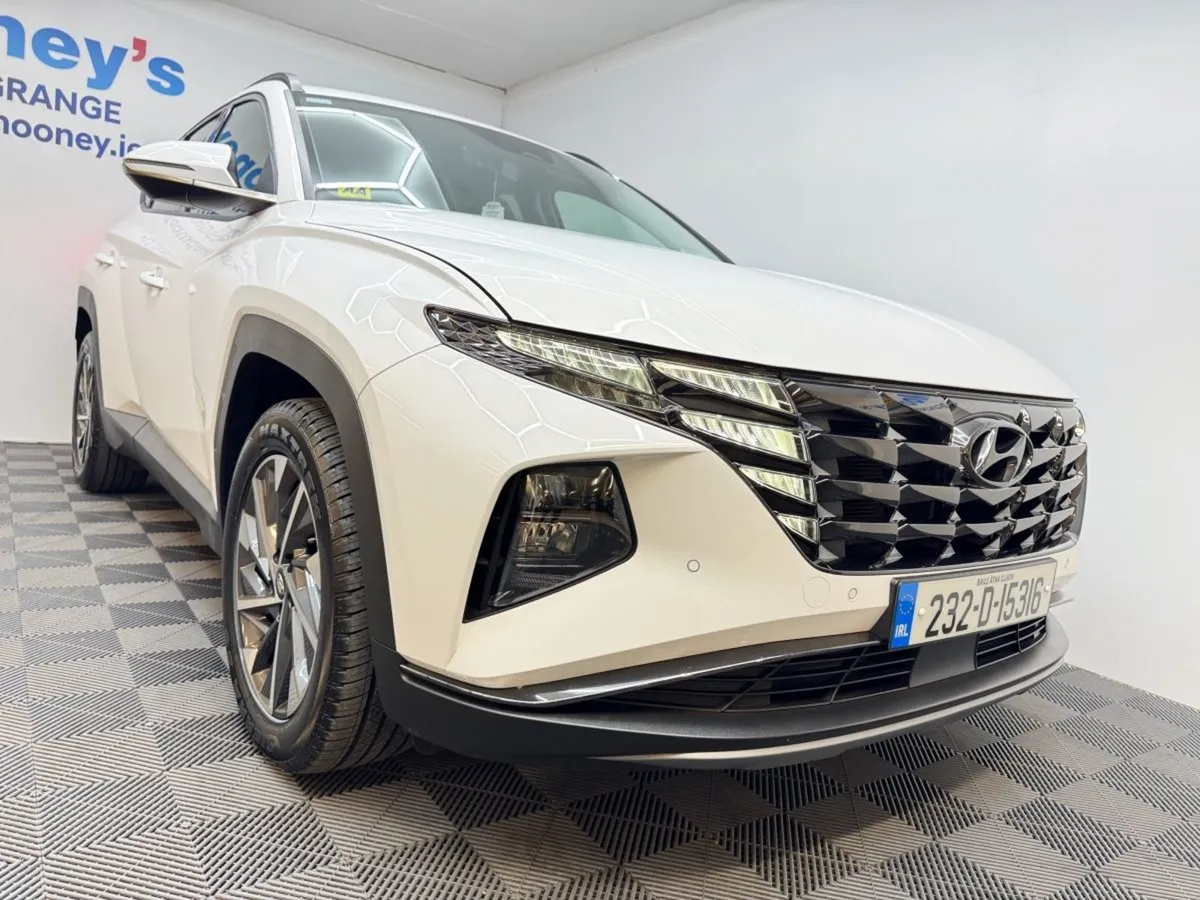 Hyundai Tucson 2WD Executive Plus  High Spec  Lea - Image 3