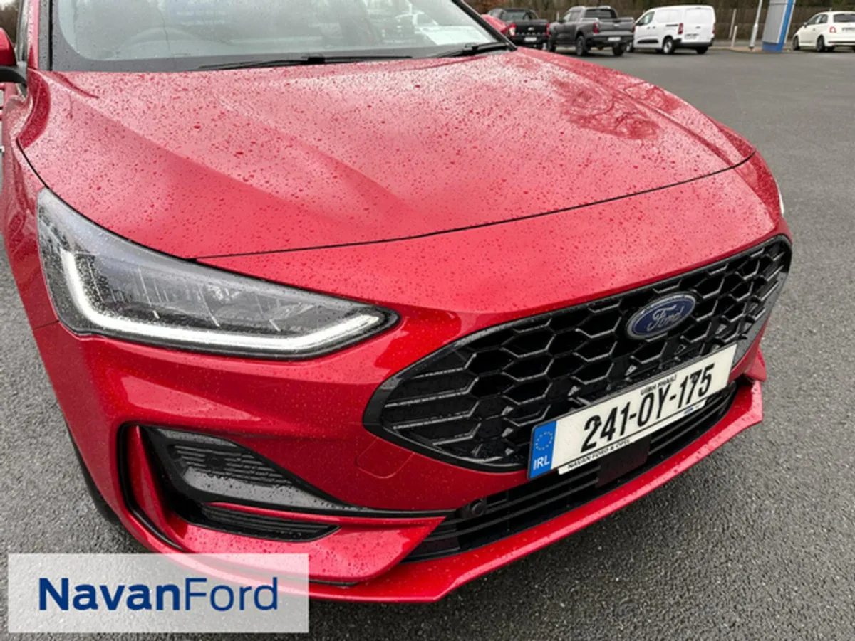 Ford Focus St-Line 1.0 EcoBoost 125Ps ** Warranty - Image 2