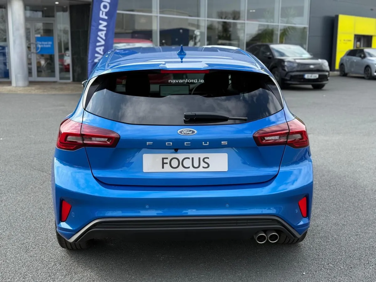 Ford Focus St-Line 1.0 EcoBoost Hybrid 125Ps - Image 4