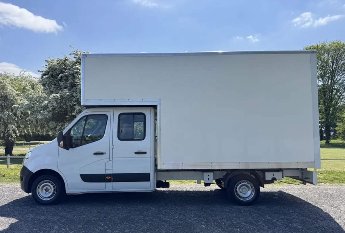 2021 NISSAN NV400 2.3 dCi 35 3.5t.Tekna Double Cab - Image 3