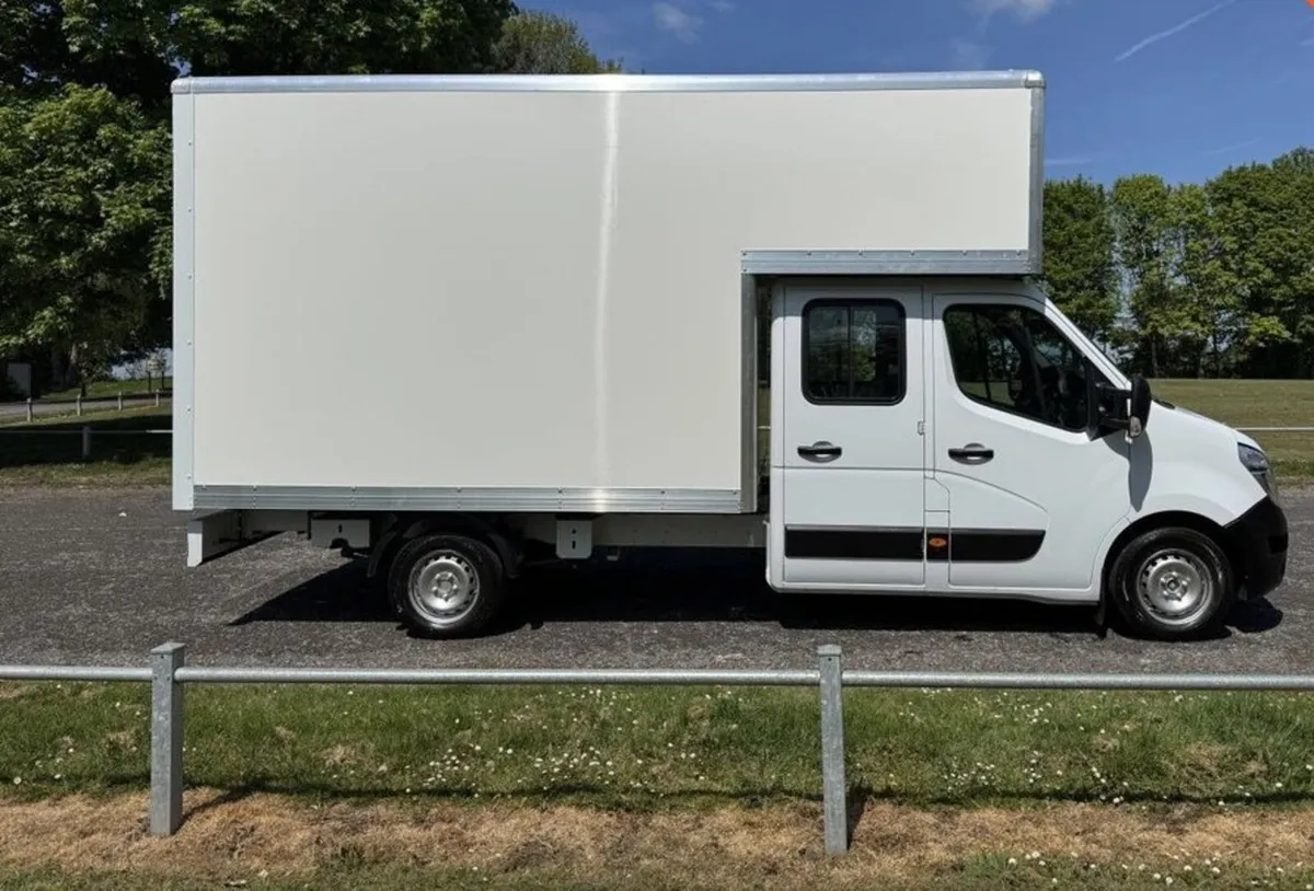 2021 NISSAN NV400 2.3 dCi 35 3.5t.Tekna Double Cab - Image 4