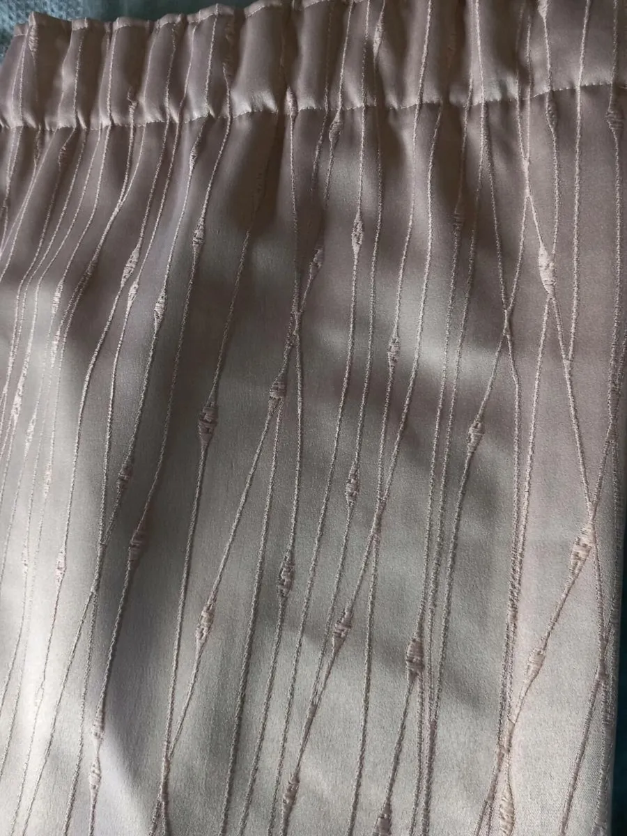 Curtains - Image 3