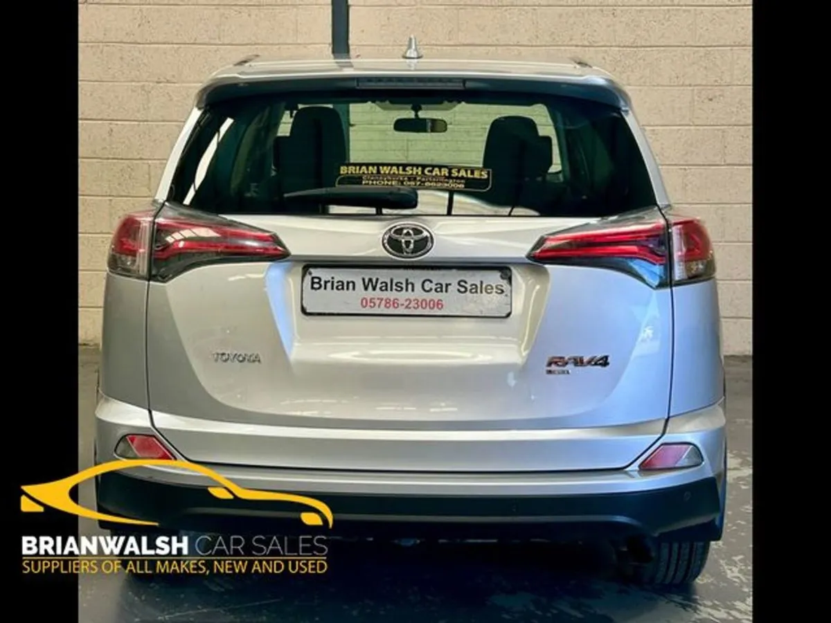 Toyota Rav4 Rav4 2.0 D-4d Aura 4DR - Image 2