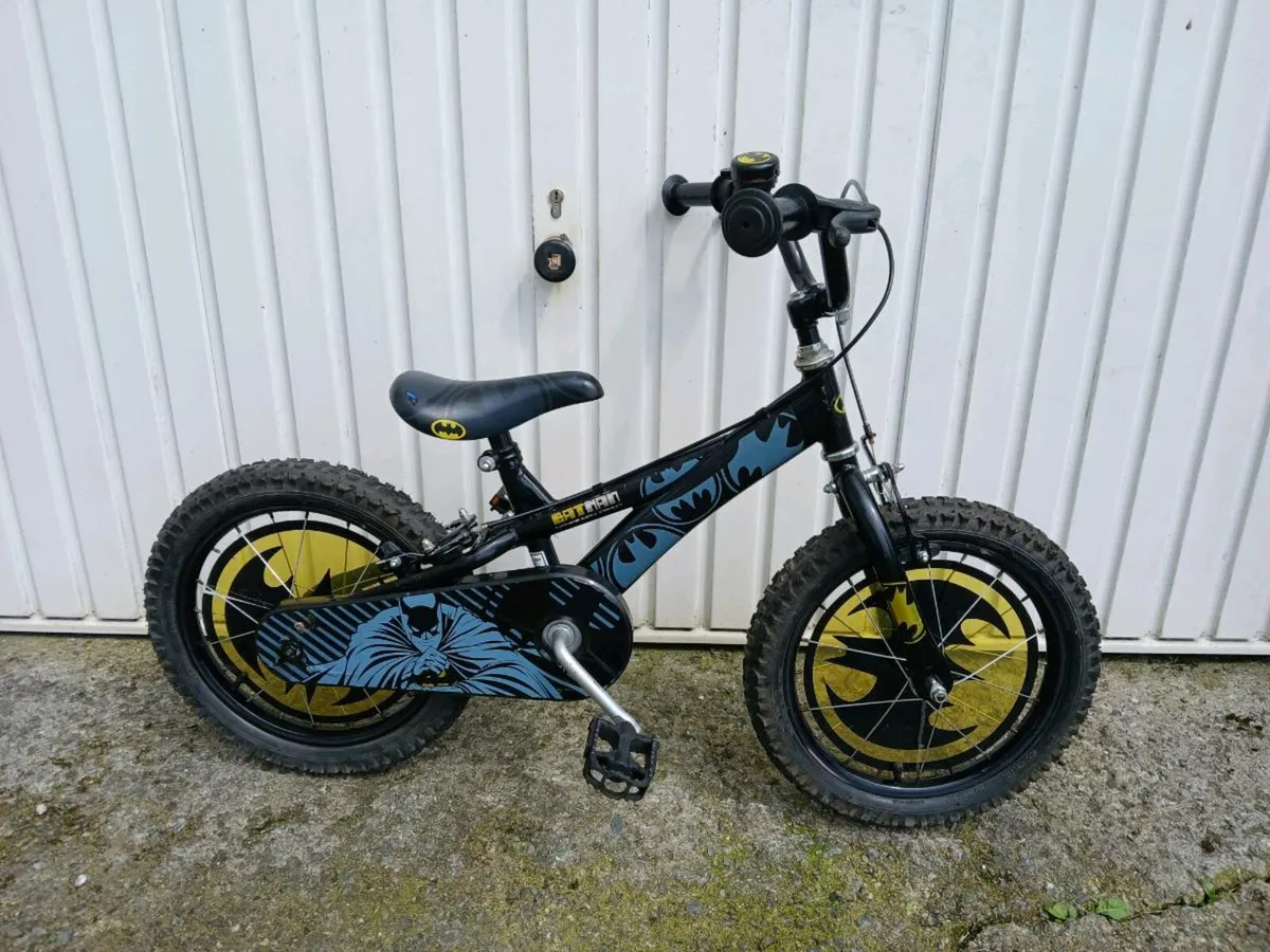 Selection Boy's and girls 16" bikes - Image 1