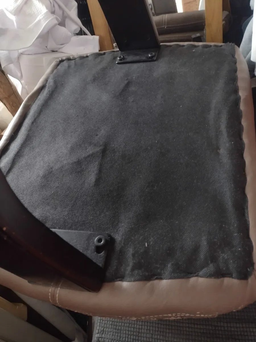Cushioned stool or footrest with wooden stand - Image 4