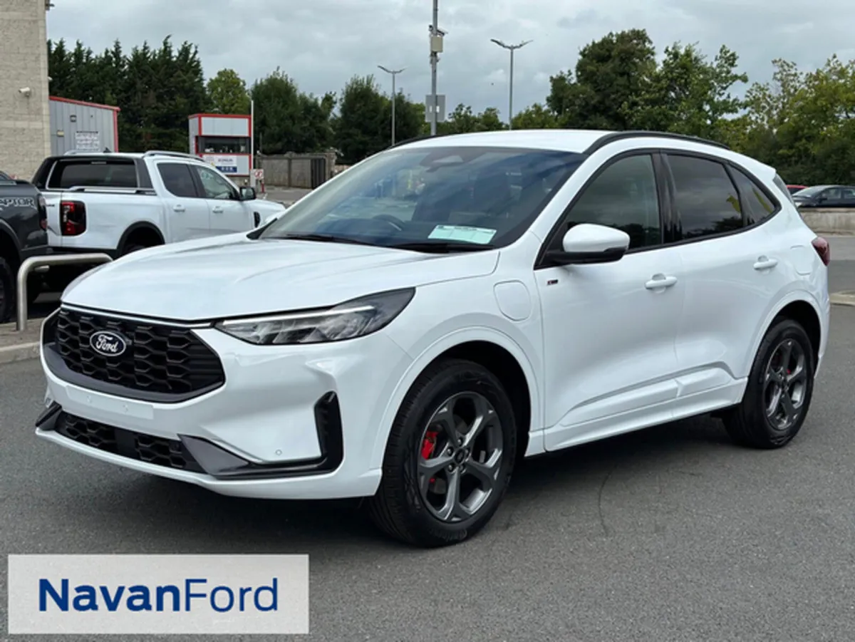 Ford Kuga NEW Kuga St-Line 2.5 Plug-in Hybrid 243P - Image 2